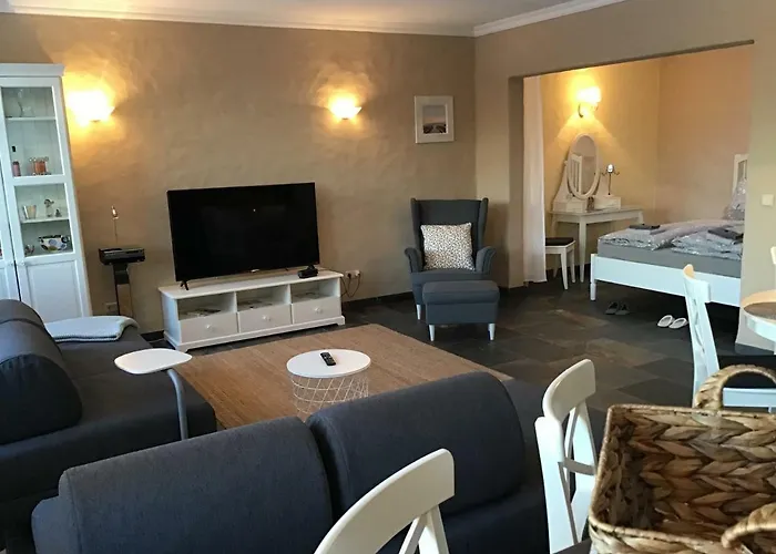 Eddi & Emmi Apartament *